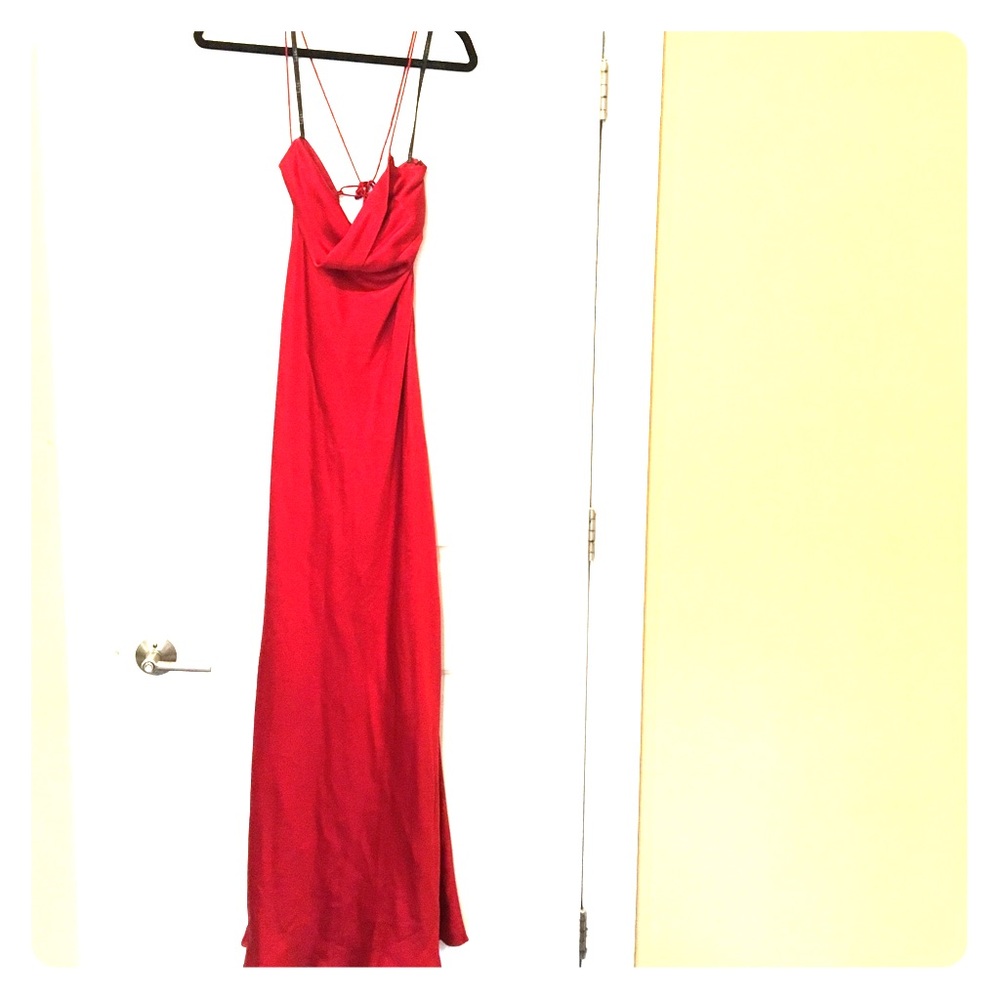 Nicole Miller,  Red Silk Long Gown Dress Sz 6 💃🏻